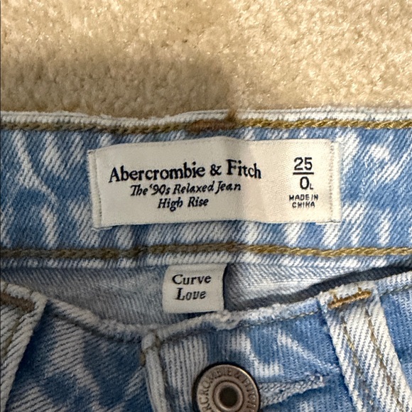 Abercrombie & Fitch Women's Light Blue Straight Leg Jeans - Picture 2 of 3